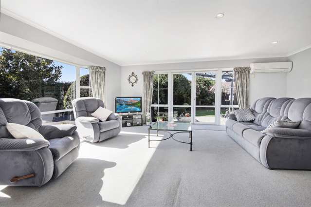 2/28 Canberra Place Redwood_3