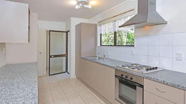 216 Solar Road Glen Eden_7