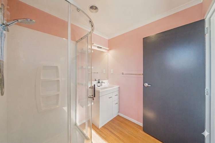 21 Te Kaeaea Crescent Wallaceville_16
