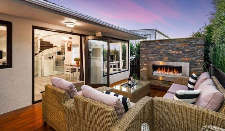 2/36 Seaview Road Castor Bay_11