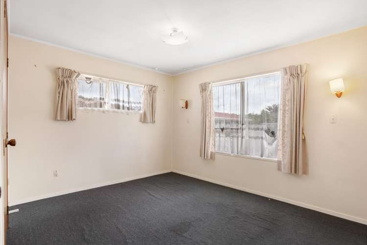 2/12 Russell Road Manurewa_5