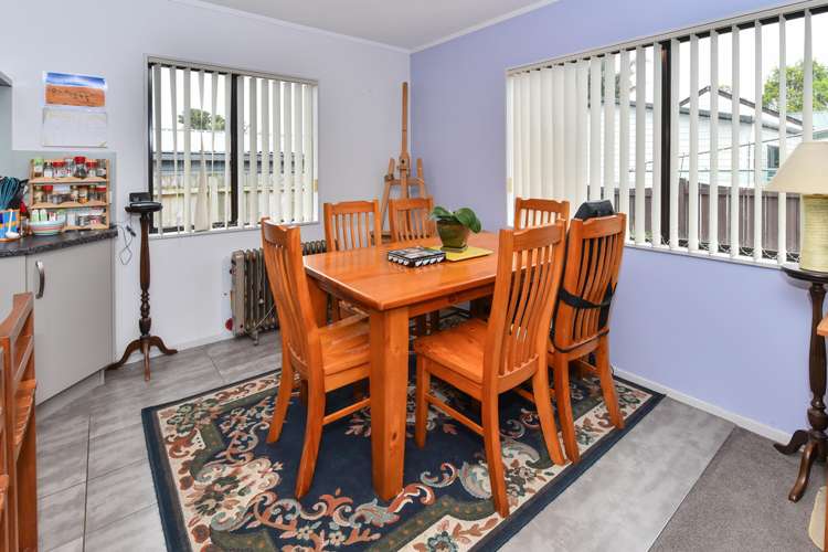 8 Hadley Wood Drive Wattle Downs_3