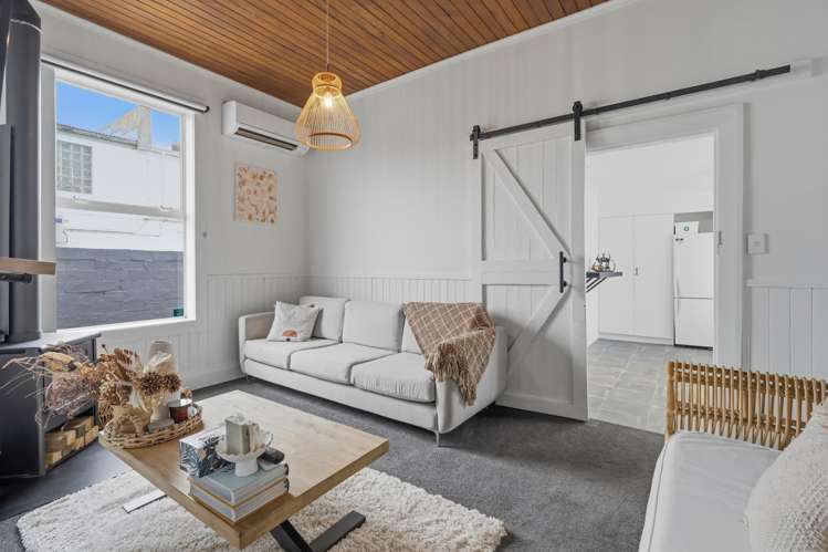 22 Coronation Street Strathern_5