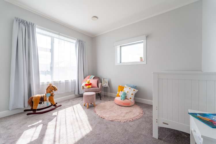 8 Lisava Avenue Seaview_14