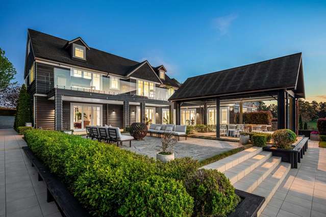 Dubai couple fly in for whirlwind tour of 30 Auckland houses, buy one for over $5m