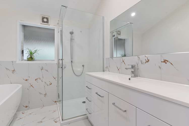 26 Eugenia Rise Totara Heights_11