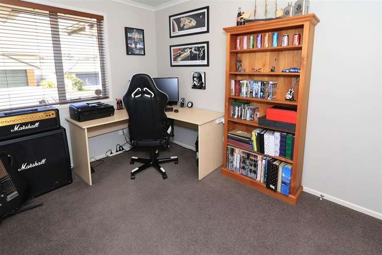 21 Heathfield Avenue Huntington_12