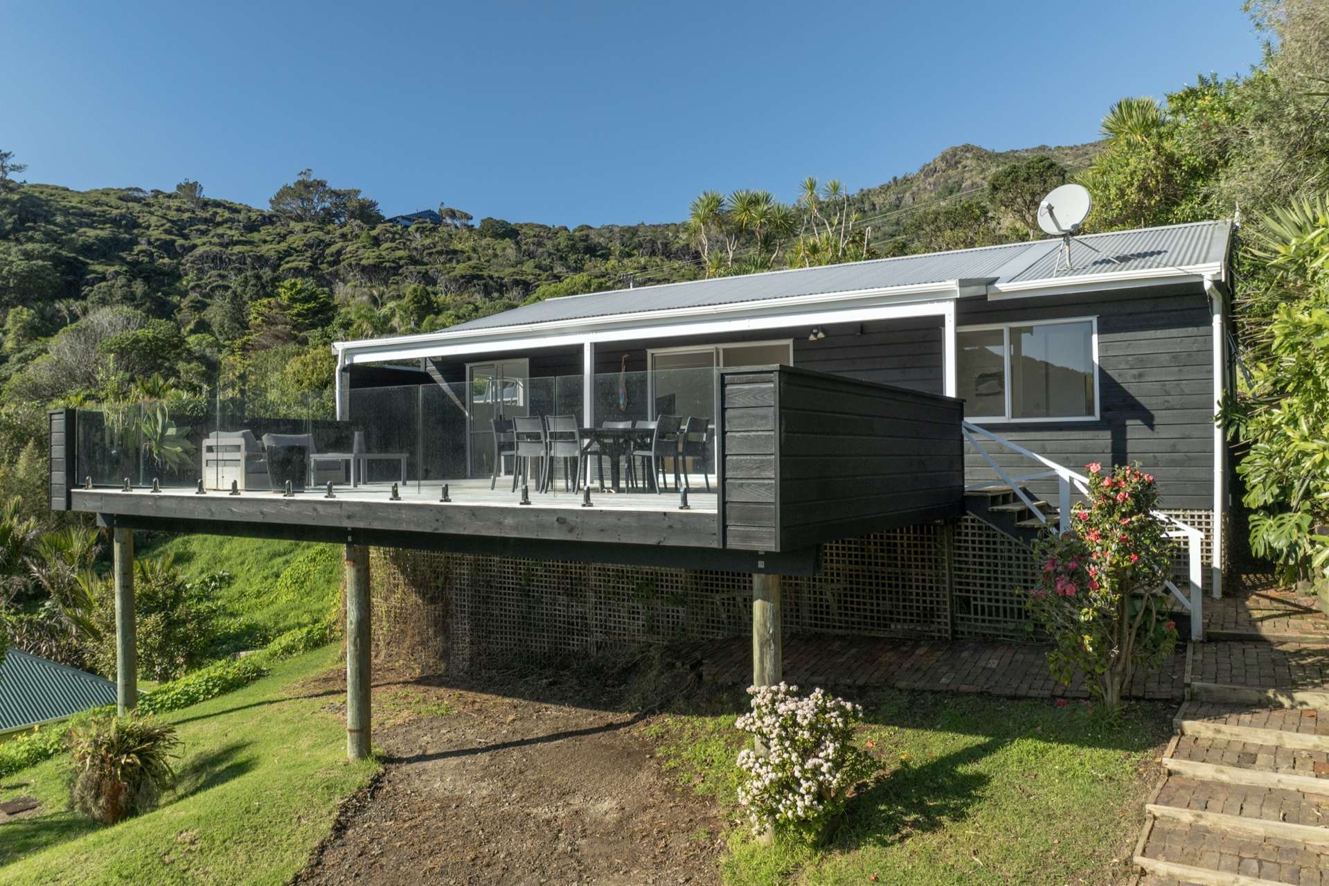 22 Beach Valley Road Piha_0