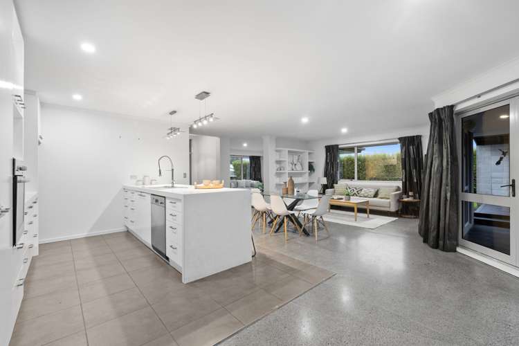 24 James Drive Woodend_18