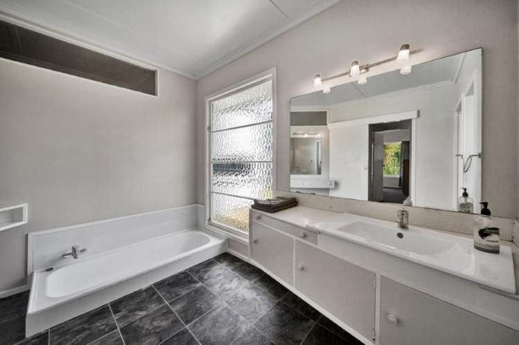 161 South Road Hawera_11