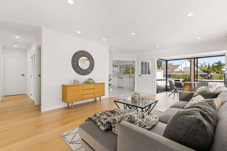 2/1 Arkley Avenue Farm Cove_7