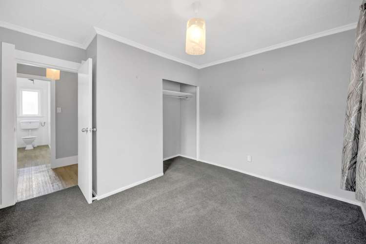 23 Layard Street Opunake_20