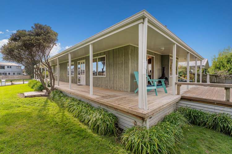 20 Martin Place Cooks Beach_21