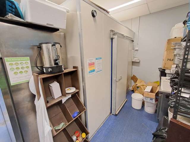Unit 2/24 Henderson Valley Road Henderson_4