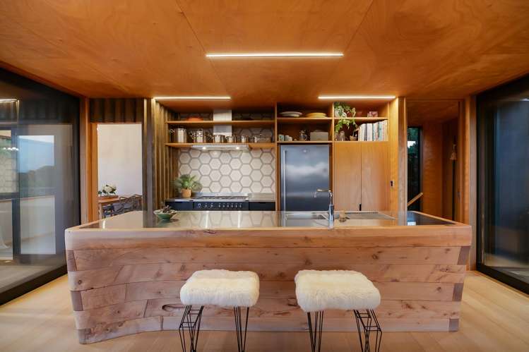 27 Queens Drive Oneroa_9