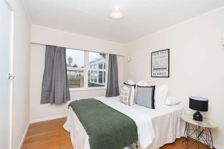 6 Maple Avenue Dinsdale_12