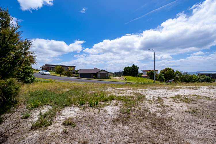 26 Dudley Crescent Cable Bay_12