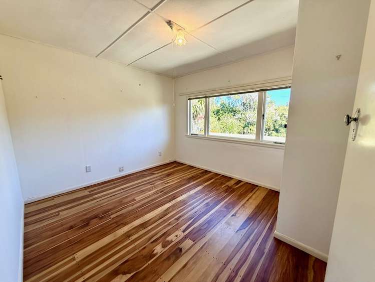 24 Lorenzen Bay Road Raglan_18