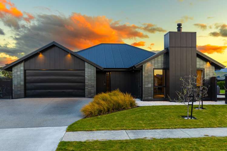 17 Catalina Crescent Burleigh_0