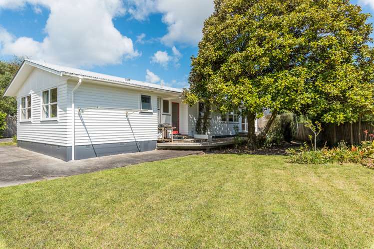 20 Rewarewa Road Te Atatu Peninsula_16