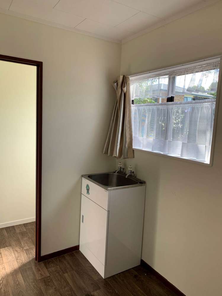 39 Glengarry Road Glen Eden_10