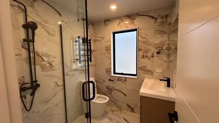 2/59 Howe Street Howick_12