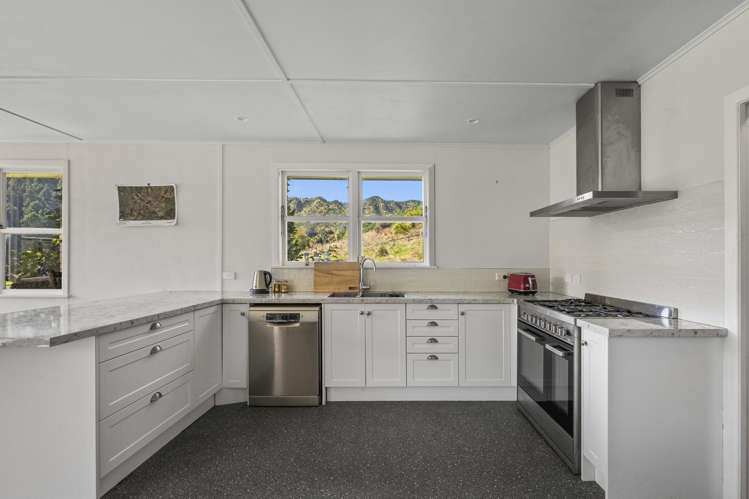 2560 Rawhitiroa Road Eltham_18