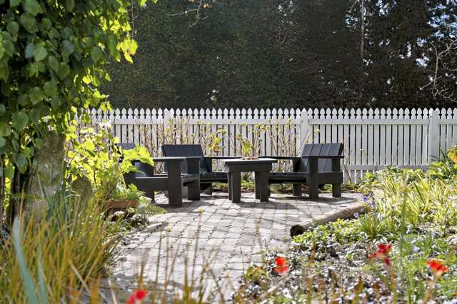 TIMELESS CHARM, ENDLESS MEMORIES