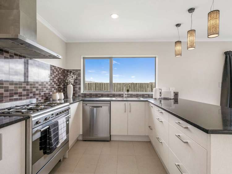 39 Carroll Place Owhata_6