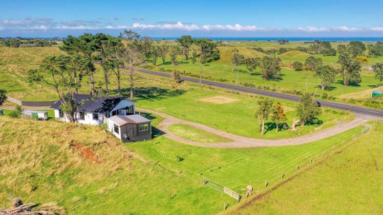 6190 South Road Rahotu_24