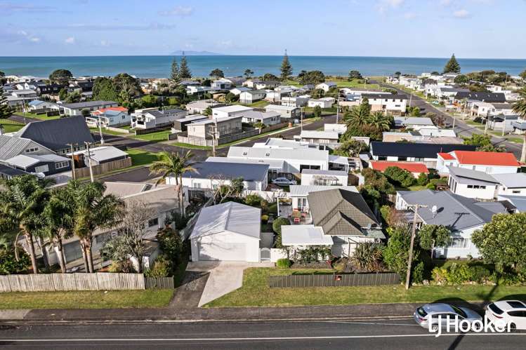 64 Beach Road Waihi Beach_24