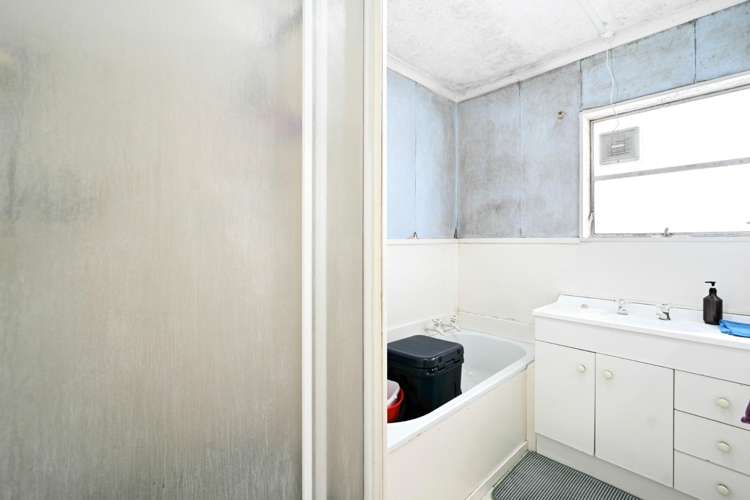 2/1243 Victoria Street 3283_6