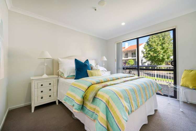 1/46 Carlos Drive Flat Bush_8