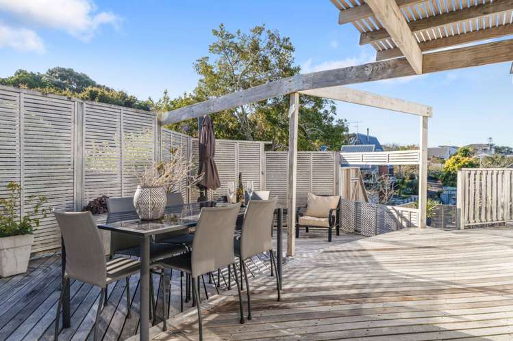 62 Beach Road Mellons Bay_34