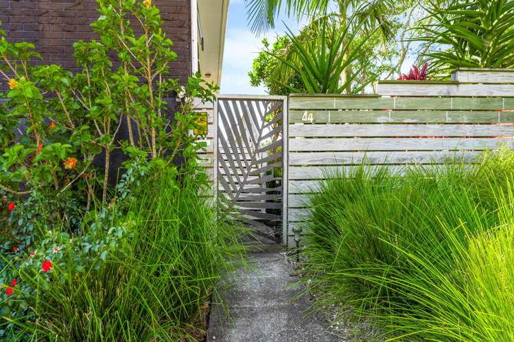 44 Amorino Drive Red Beach_25