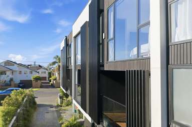 4/12 Tawera Road_1