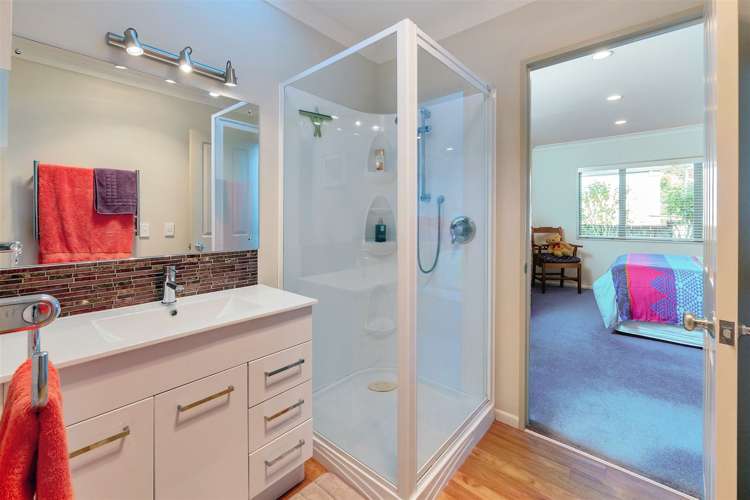 31a Clark Road Pahurehure_11