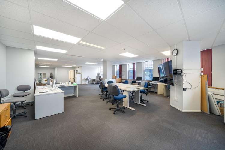 8/92 Queens Drive Hutt Central_7