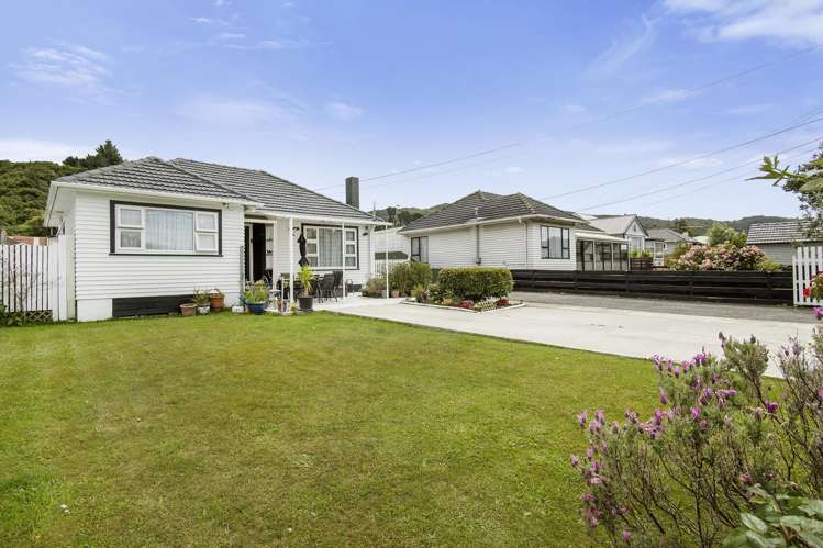 11 Wainuiomata Road Wainuiomata_17