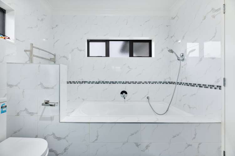 18 Midhurst Avenue Henderson_12