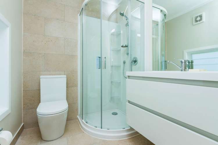 1/498 Beach Road Murrays Bay_21