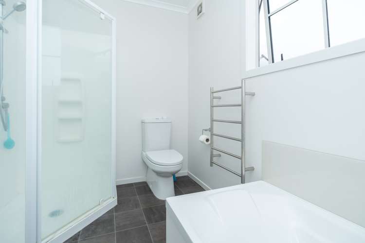 24 Chiefs Court Hamilton East_7