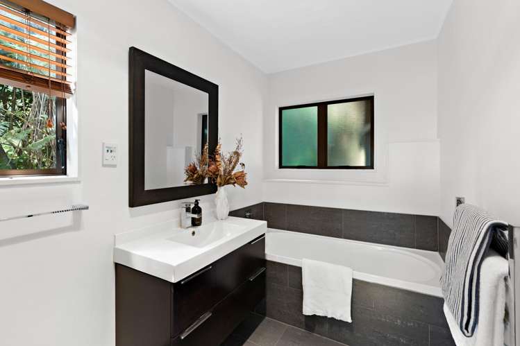 4/33-35 Teal Crescent Beach Haven_9