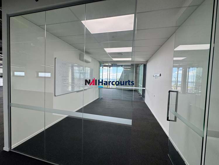 98 Hobsonville Road Hobsonville_4