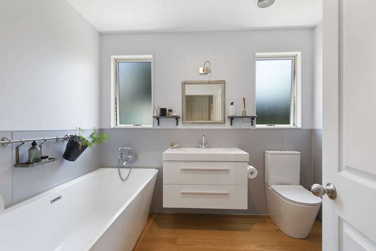 13a Hanlon Crescent Narrow Neck_5