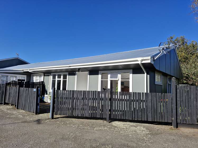 Flat 5/77 Gladstone Street Hawera_1