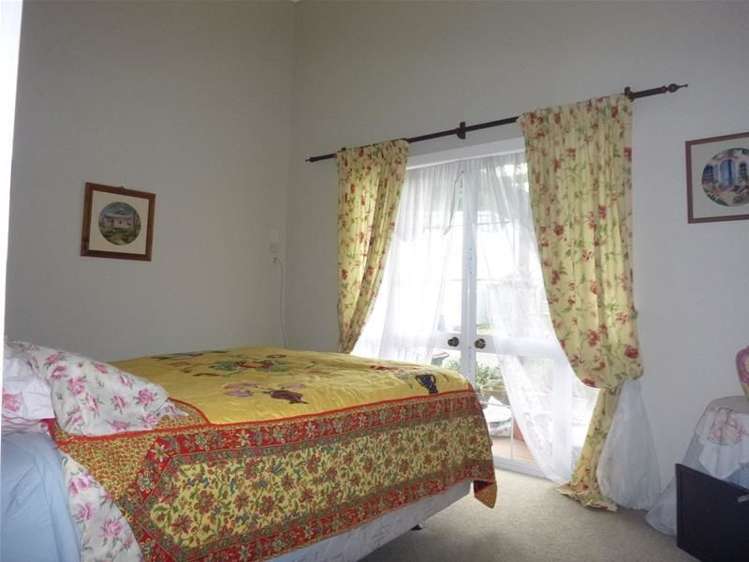 127 Brecon Road Stratford_6