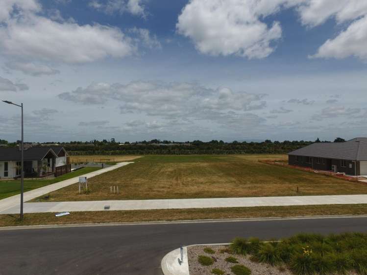 29 Alan Livingston Drive Cambridge_4