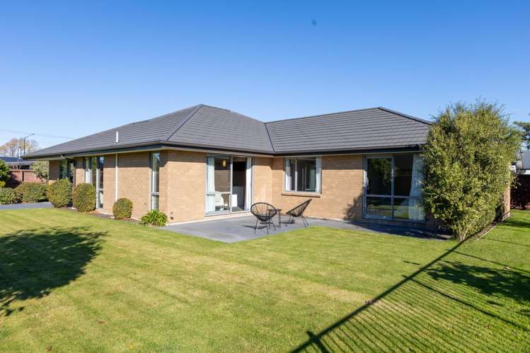 8 Eaton Place Lincoln_14