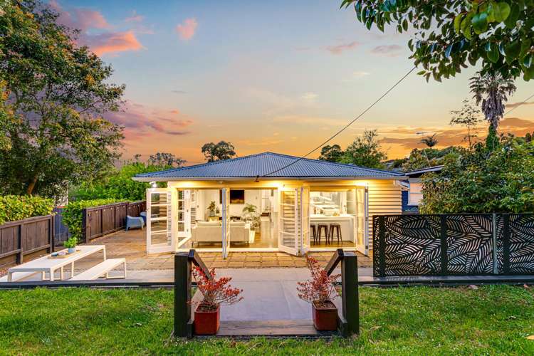 188 Golf Road Titirangi_1